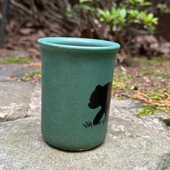 Bennington Potters Vermont Green Bear Silhouette Mug - Picture 4 of 8